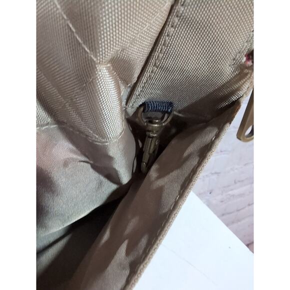 Travelon Anti Theft Classic Crossbody Bag Travel Champagne Tan Quilted NWOT - Picture 8 of 15